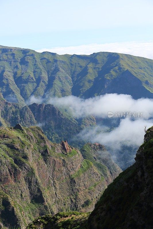 Pico do Areeiro 1818米山区-马德里